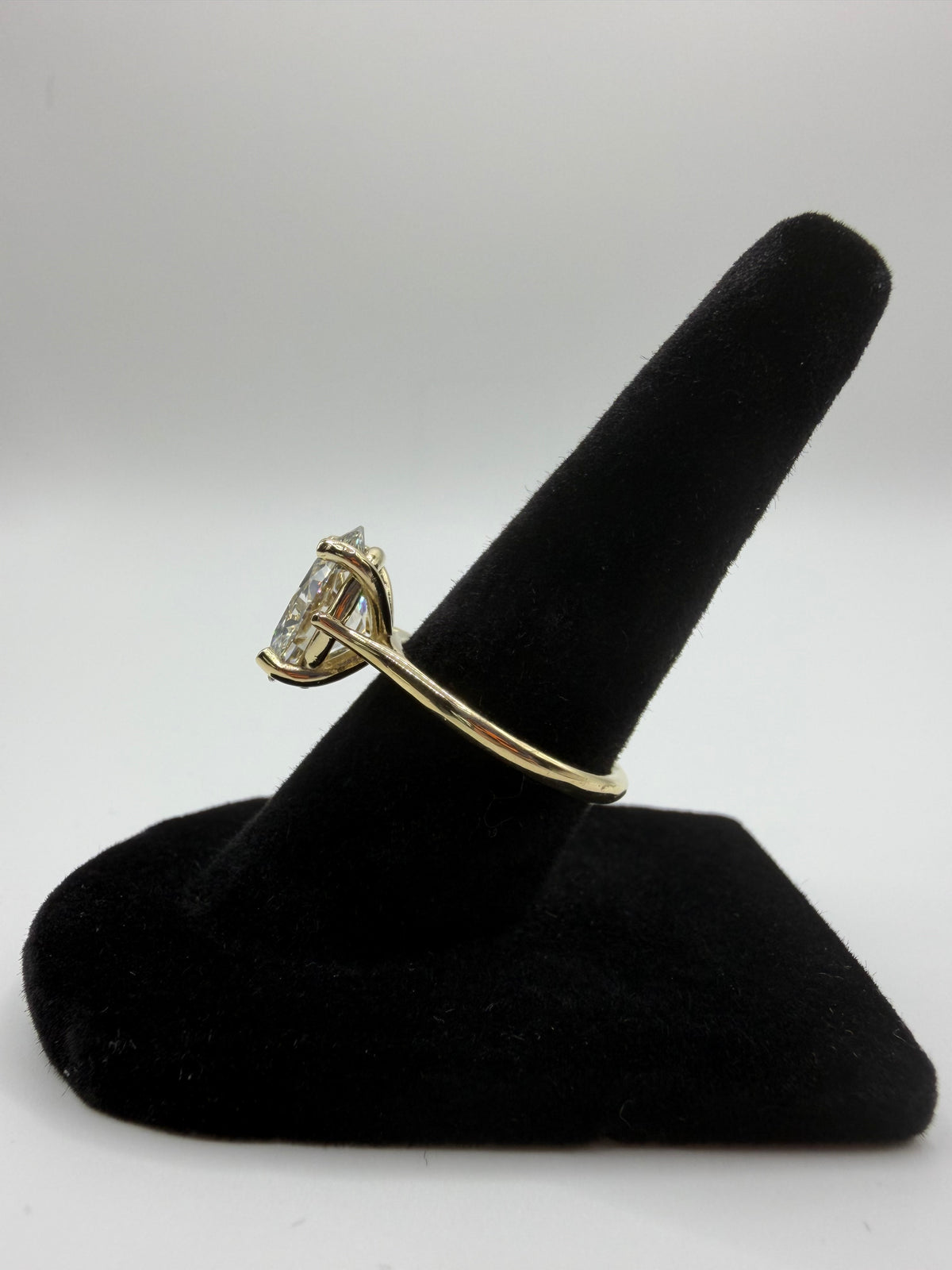 The Aurelia | 3.29 CT Oval Lab-Grown Diamond Ring in 14K Yellow Gold