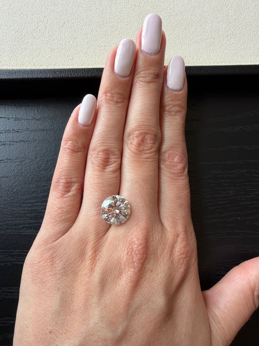 7.04 Carat Round Brilliant Lab Grown Diamond | E VS1 |  Ideal Cut | IGI Certified