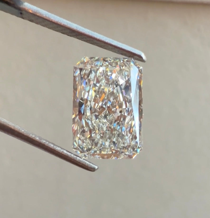 3.00 Carat Radiant Cut Lab Grown Diamond | G VVS2 | IGI Certified